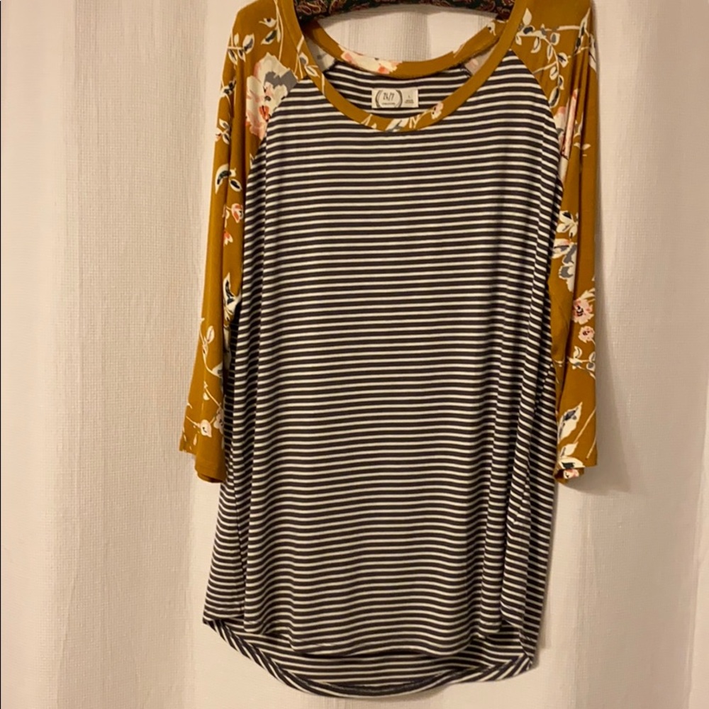 3/4 sleeve top.
